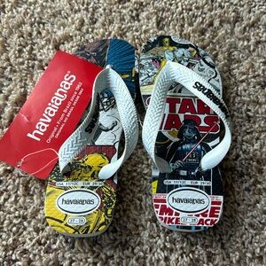 Havaianas Star Wars for sale new never worn tags on them size 11/12